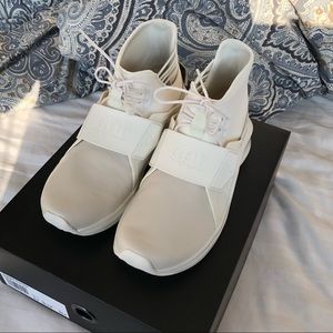 BRAND NEW FENTY PUMA SIZE 8 WHISPER WHITE